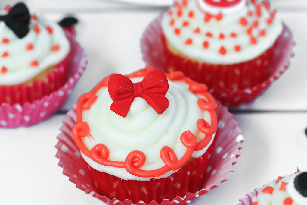 simple Minnie Mouse cake Minnie Mouse Cupcakes