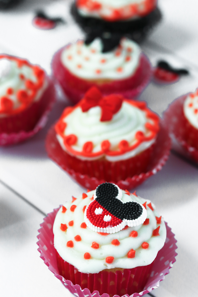 DIY Minnie Mouse Cupcakes
