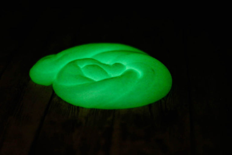 glow in the dark slime recipe