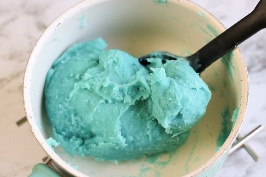 how to make blue play dough from jello