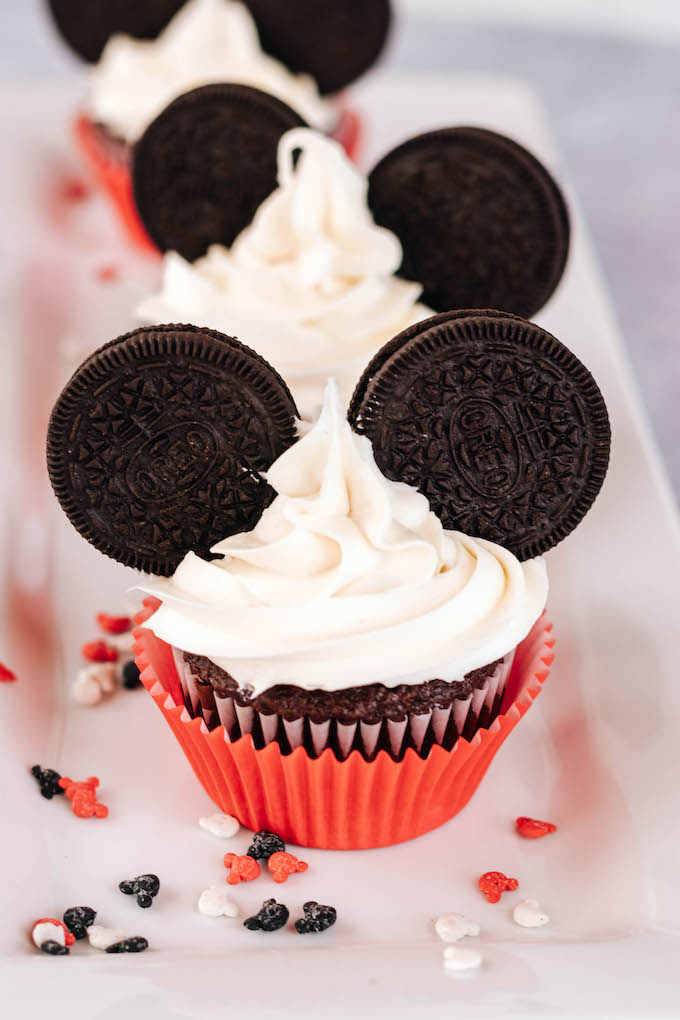 easy Mickey Mouse themed cupcake recipe