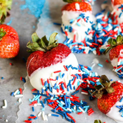 Red, White, and Blue Chocolate Dipped Strawberries