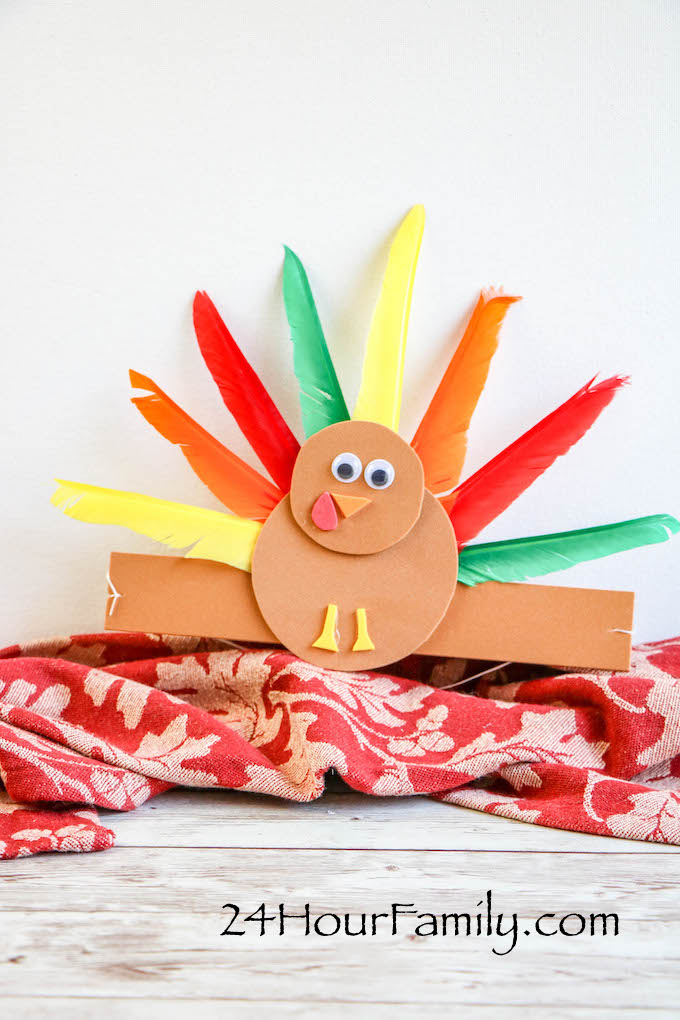 turkey feather craft hat for kids to make at thanksgiving