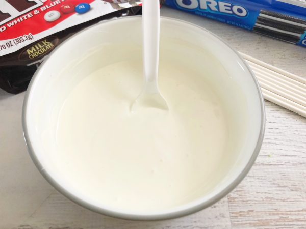 how to melt chocolate to make oreo pops