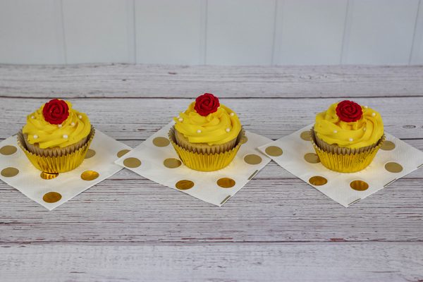 beauty and the beast themed cucpakes easy to make