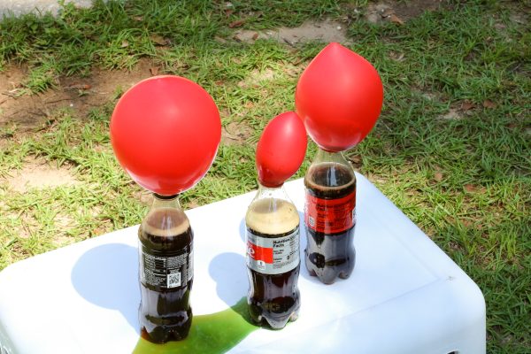 soda pop rocks and balloon experiment