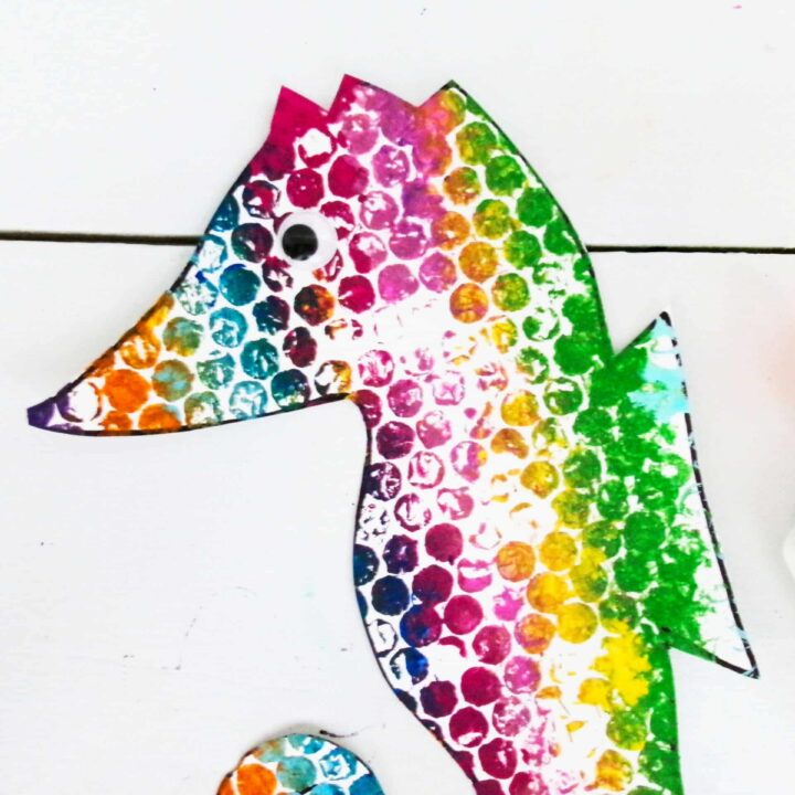 Bubble Wrap Sea Horse Craft