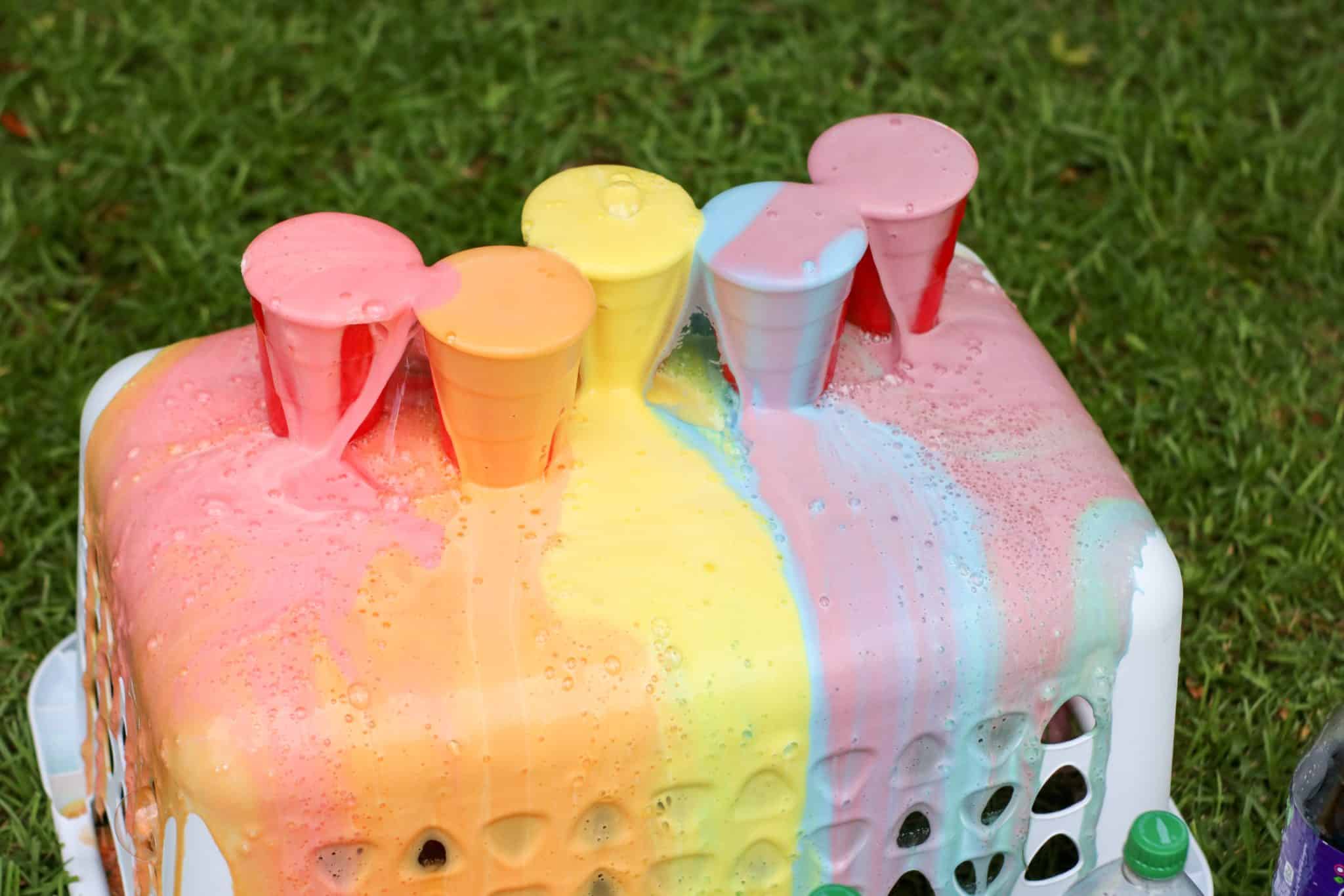 Mentos Explosion Experiment -Make a Geyser