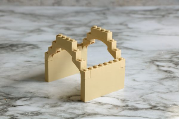how to build a simple lego nativity scene with a lego manger, a lego stable to hold baby Jesus and a Lego baby Jesus