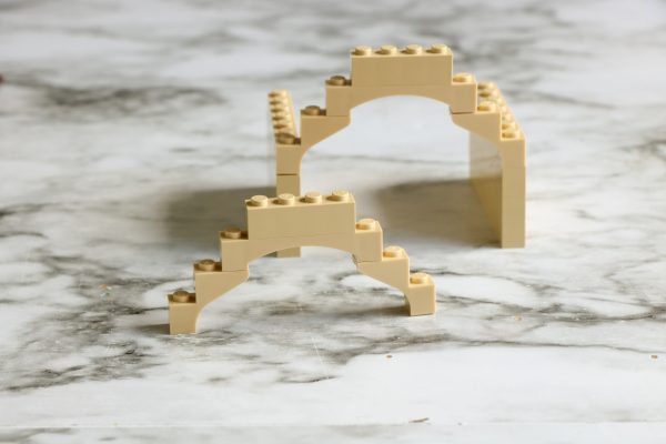 how to build a simple lego nativity scene with a lego manger, a lego stable to hold baby Jesus and a Lego baby Jesus