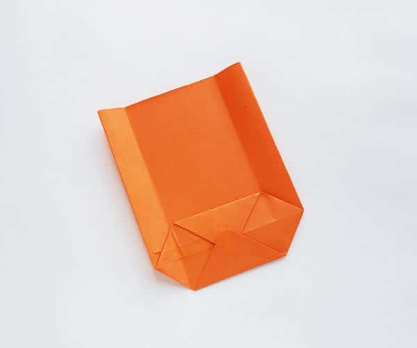 make easy DIY pumpkin treat bags used card stock paper colored craft papers pumpkin template