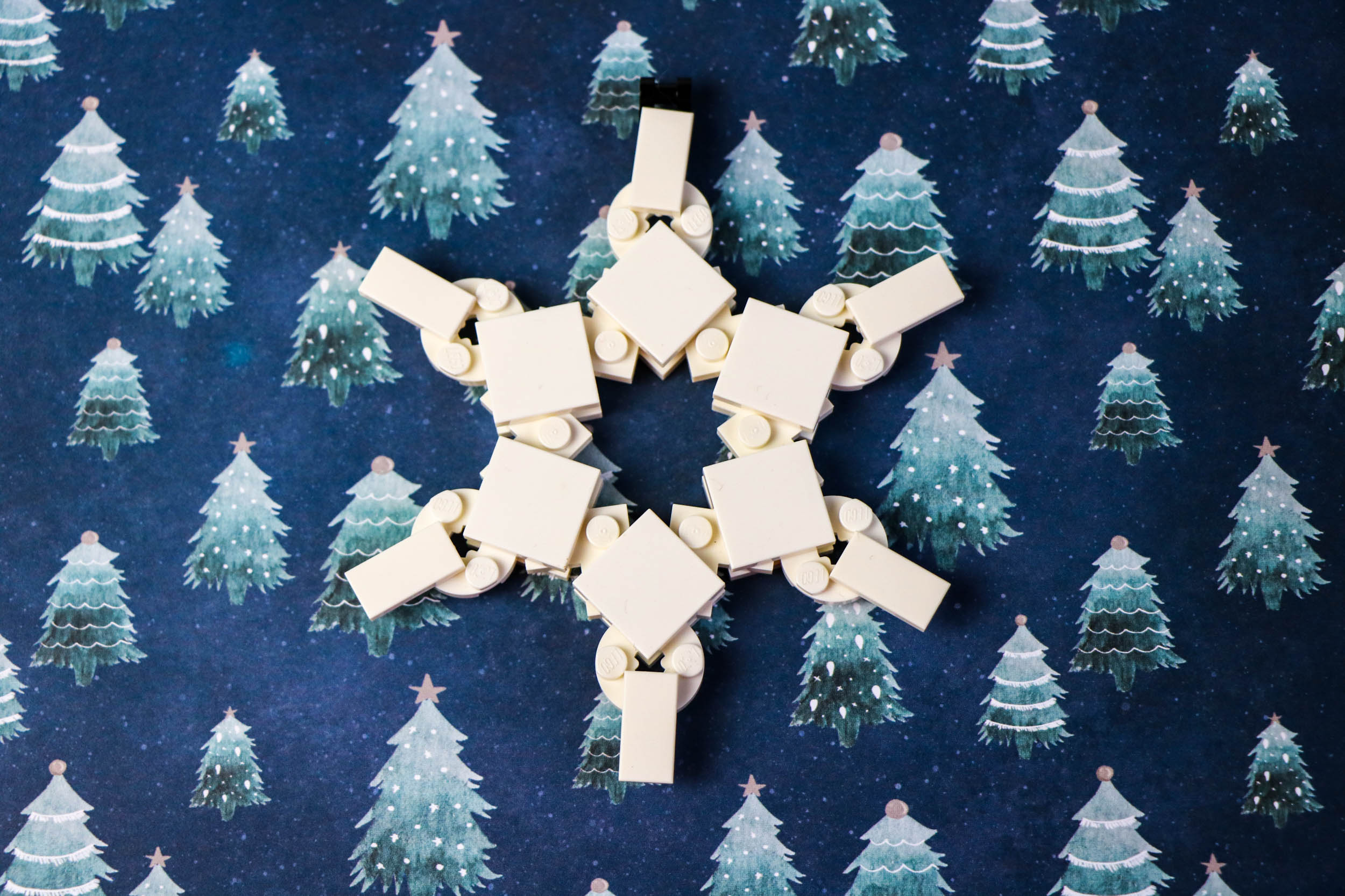 How to Build a Lego Snowflake Ornament