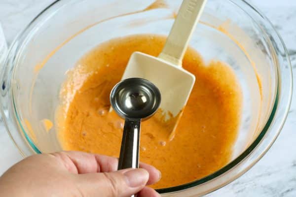 ingredients to make slime at home contact lens solution glue baking soda food coloring