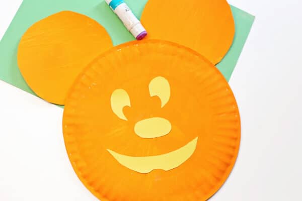 supplies needed to make a mickey mouse paper plate craft paper plates, scissors, take, pencils mickey mouse face template