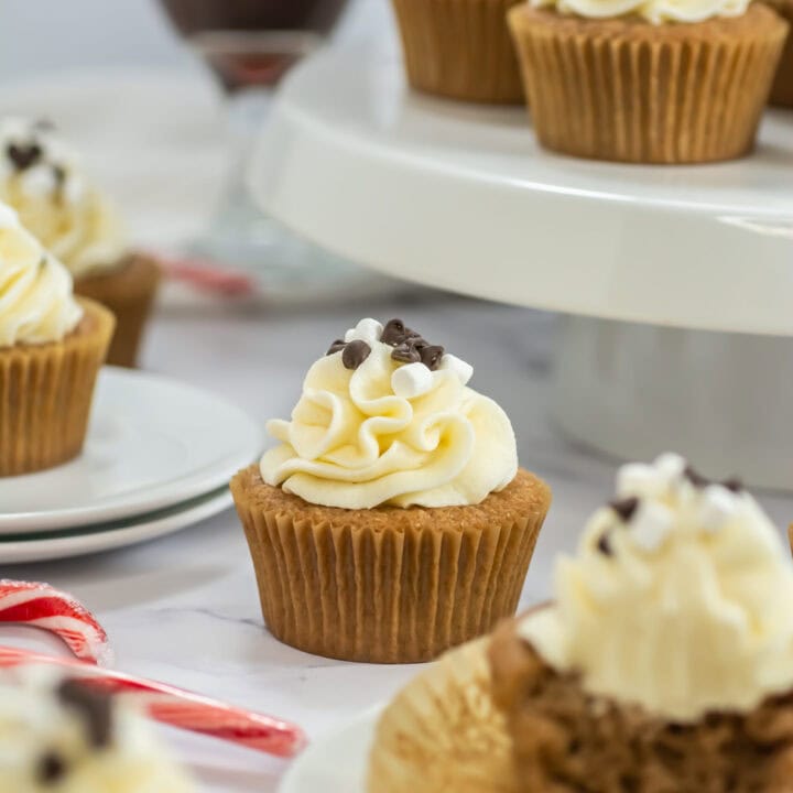 Hot cocoa cupcakes with marshmallow frosting are the perfect treat for cozy winter evenings or any time you crave a warm, comforting dessert. These rich chocolate cupcakes are infused with classic hot cocoa flavor and topped with a fluffy swirl of marshmallow frosting. Whisking together cocoa powder, sugar, and a hint of vanilla yields an indulgent batter that bakes into moist, decadent cakes. The sweet marshmallow frosting complements the chocolate base and offers a delightful contrast in both taste and texture. Top with mini marshmallows or a dusting of cocoa powder for a festive final touch.