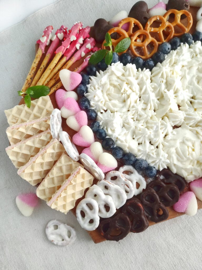 how to make a valentine's dessert charcuterie board
