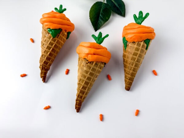 easter themed carrot cupakes that are easy for kids to make