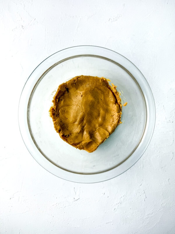 Bowl of mixed peanut butter filling.