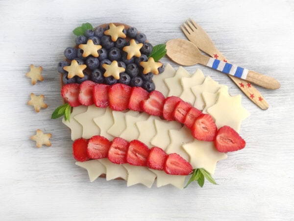 charcuterie tray ideas that are simple and perfect for patriotic holidays