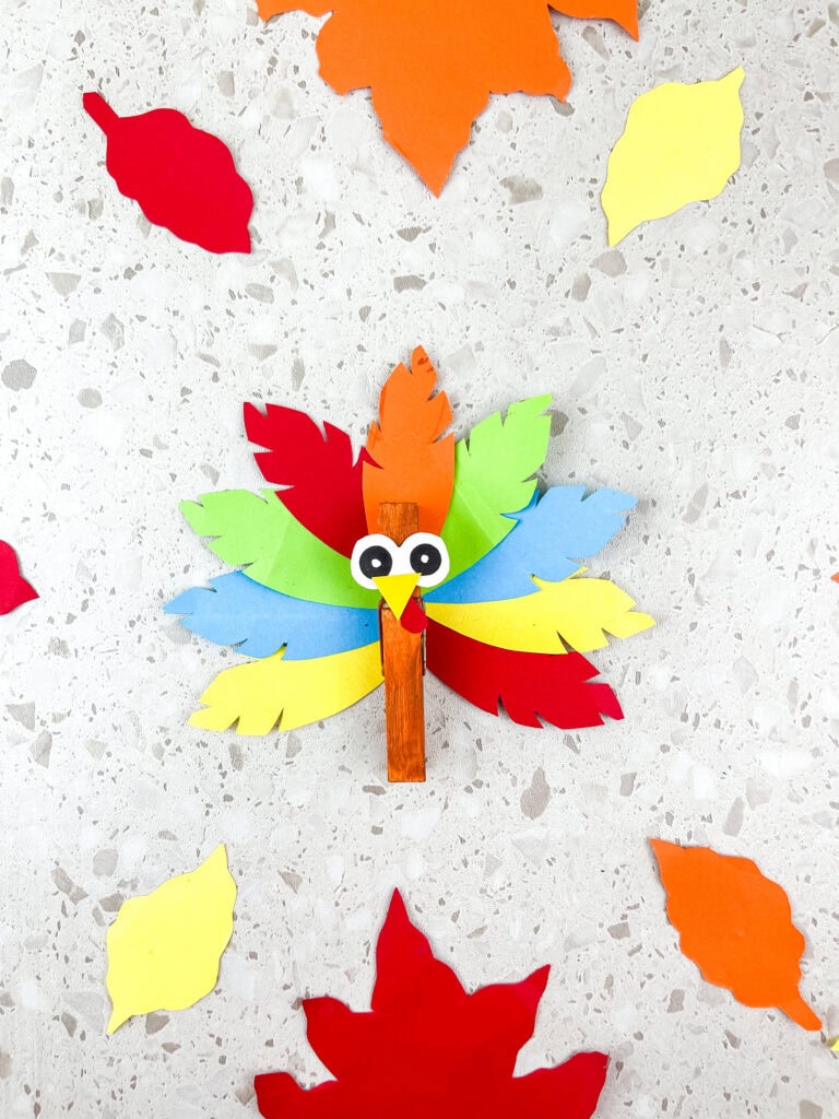 turkey clothespin craft for thanksgiving