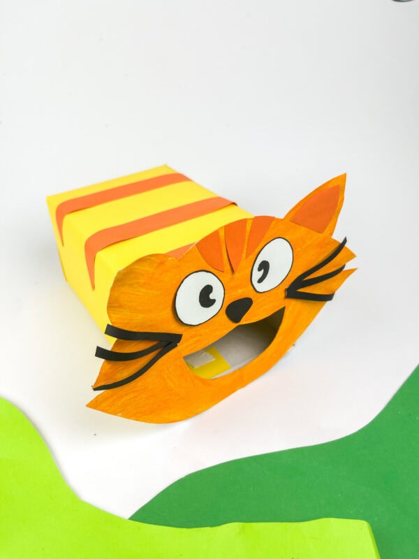 Finished cat Valentine box craft