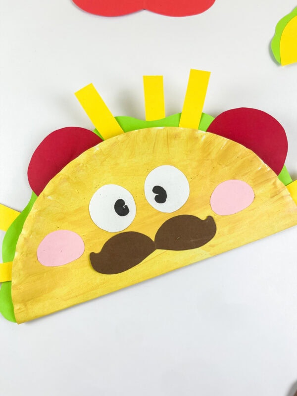 Angled taco paper plate craft close up