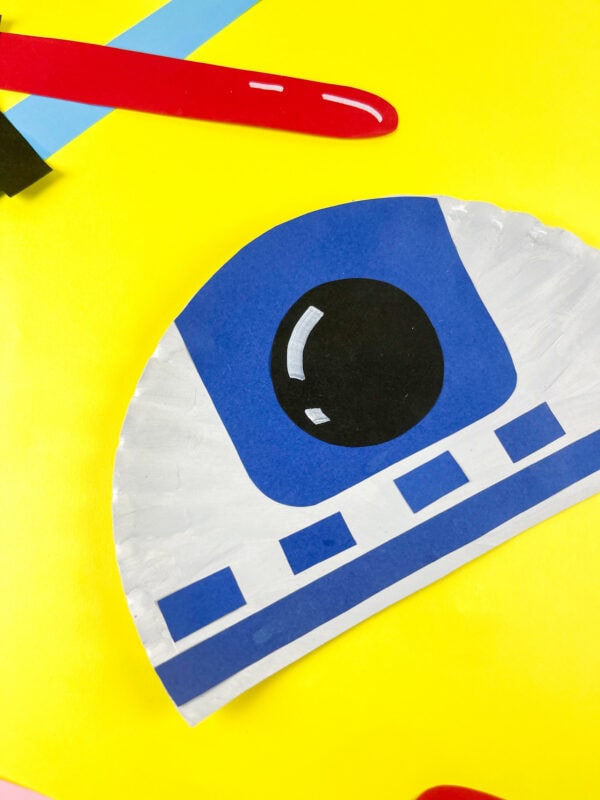 Close-up of R2-D2 paper plate craft dome