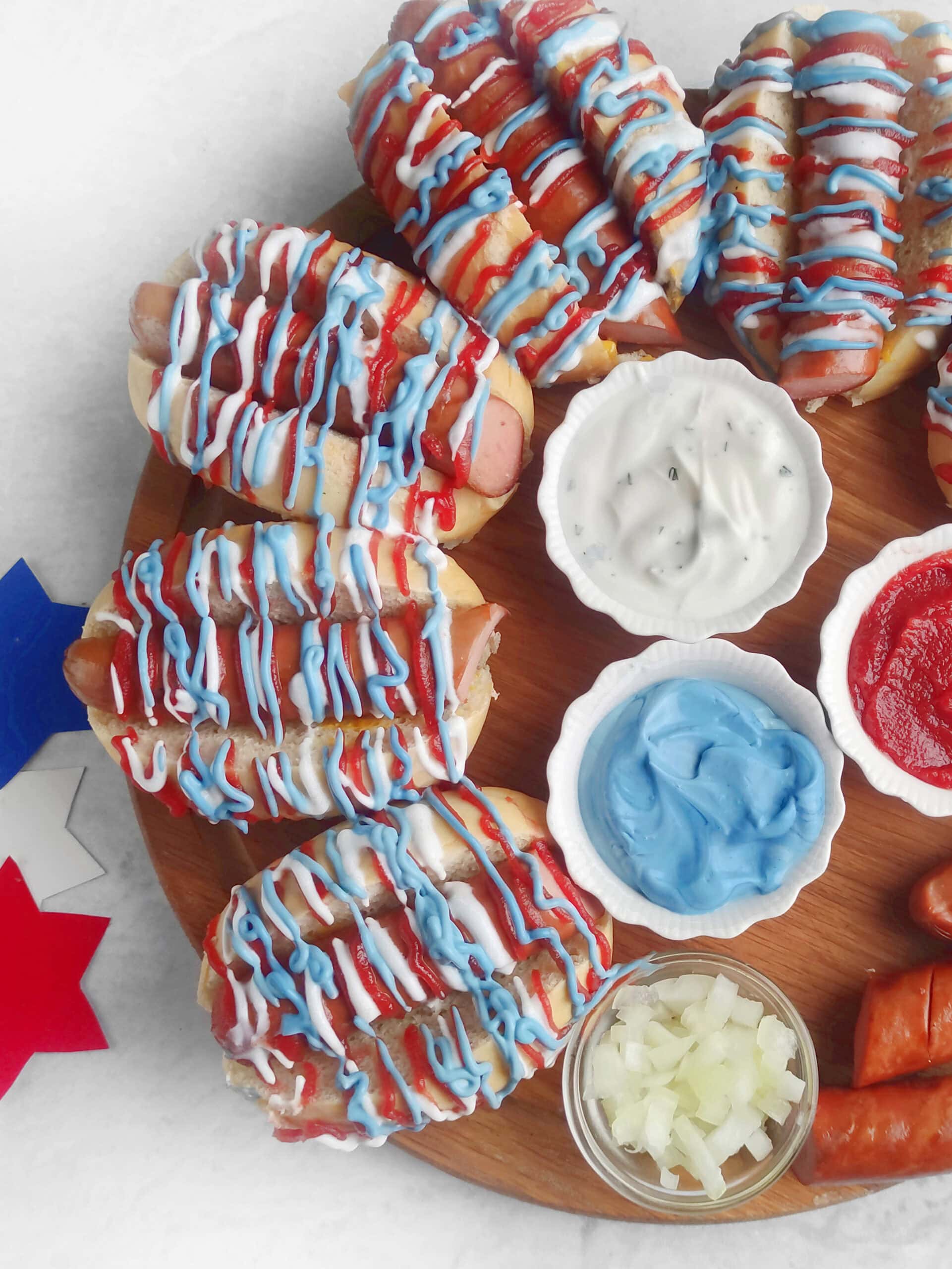 hot dog charcuterie board