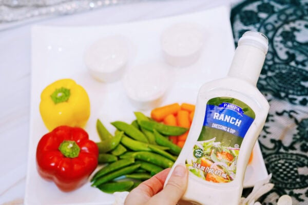 Ranch dressing with peppers and snap peas