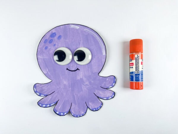 Octopus craft with googly eyes and glue stick