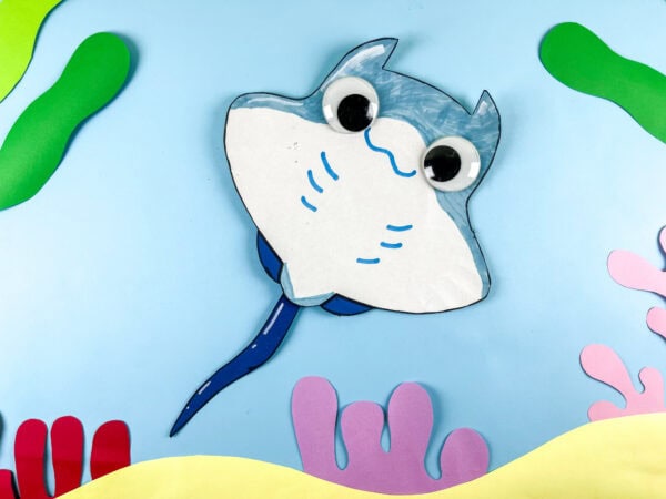 Stingray paper craft with colorful ocean scene