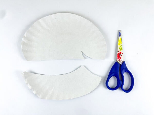 Cut paper plate whale template pieces