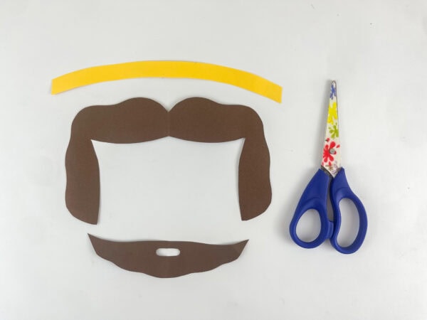 Gideon Bible craft hair beard and headband template pieces cut from brown and yellow construction paper

