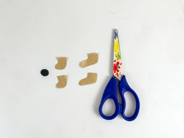Paper feet and nose pieces for the hedgehog handprint craft